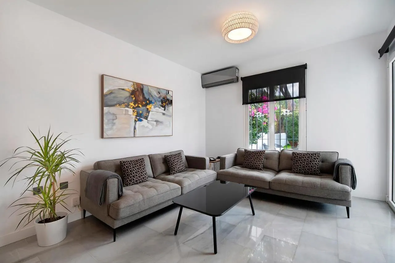 Maria Del Mar Sea Apartment Novo Sancti Petri Spain